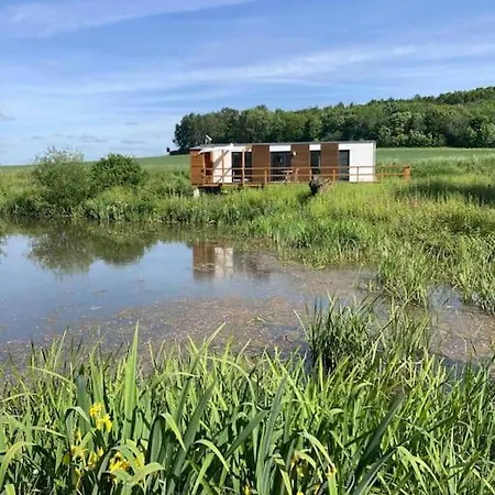 Tiny-teich-haus Auf Dem Rittergut בית נופש בלומברג