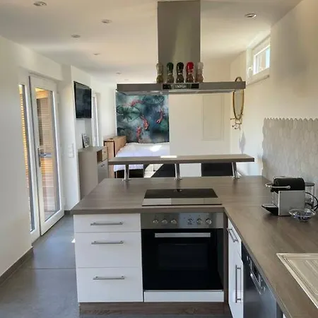 Tiny-teich-haus Auf Dem Rittergut בית נופש