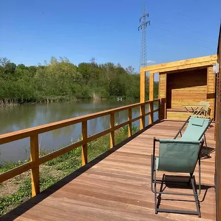 Tiny-teich-haus Auf Dem Rittergut 度假居 *